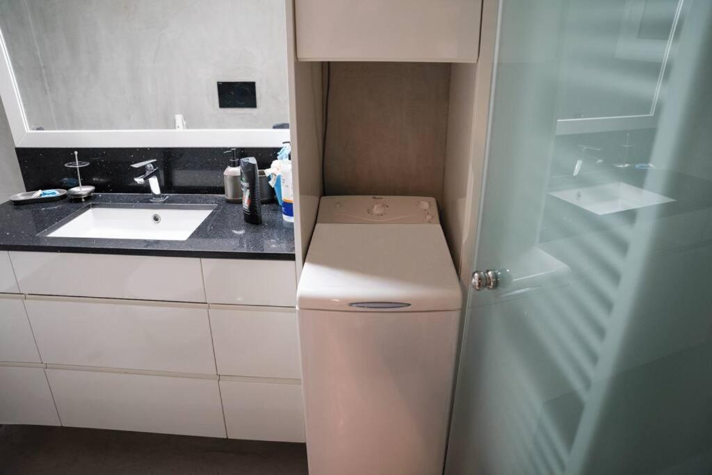 Sigma Sauna Nest Atene Esterno foto